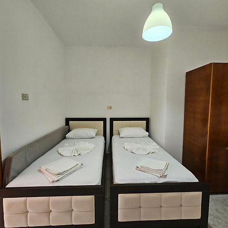 City Center Gjordeni Apartments Ksamil Esterno foto