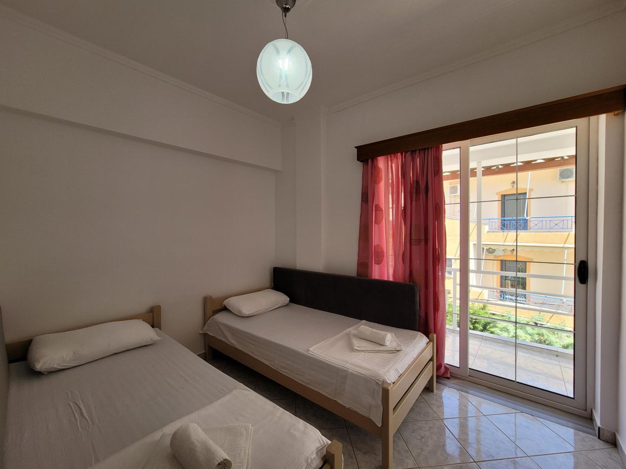 City Center Gjordeni Apartments Ksamil Esterno foto