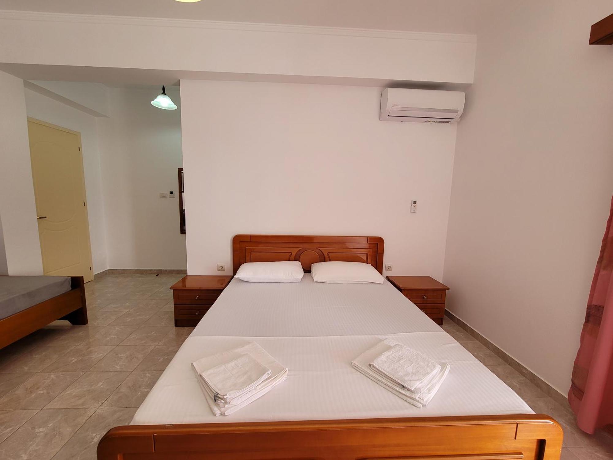 City Center Gjordeni Apartments Ksamil Esterno foto
