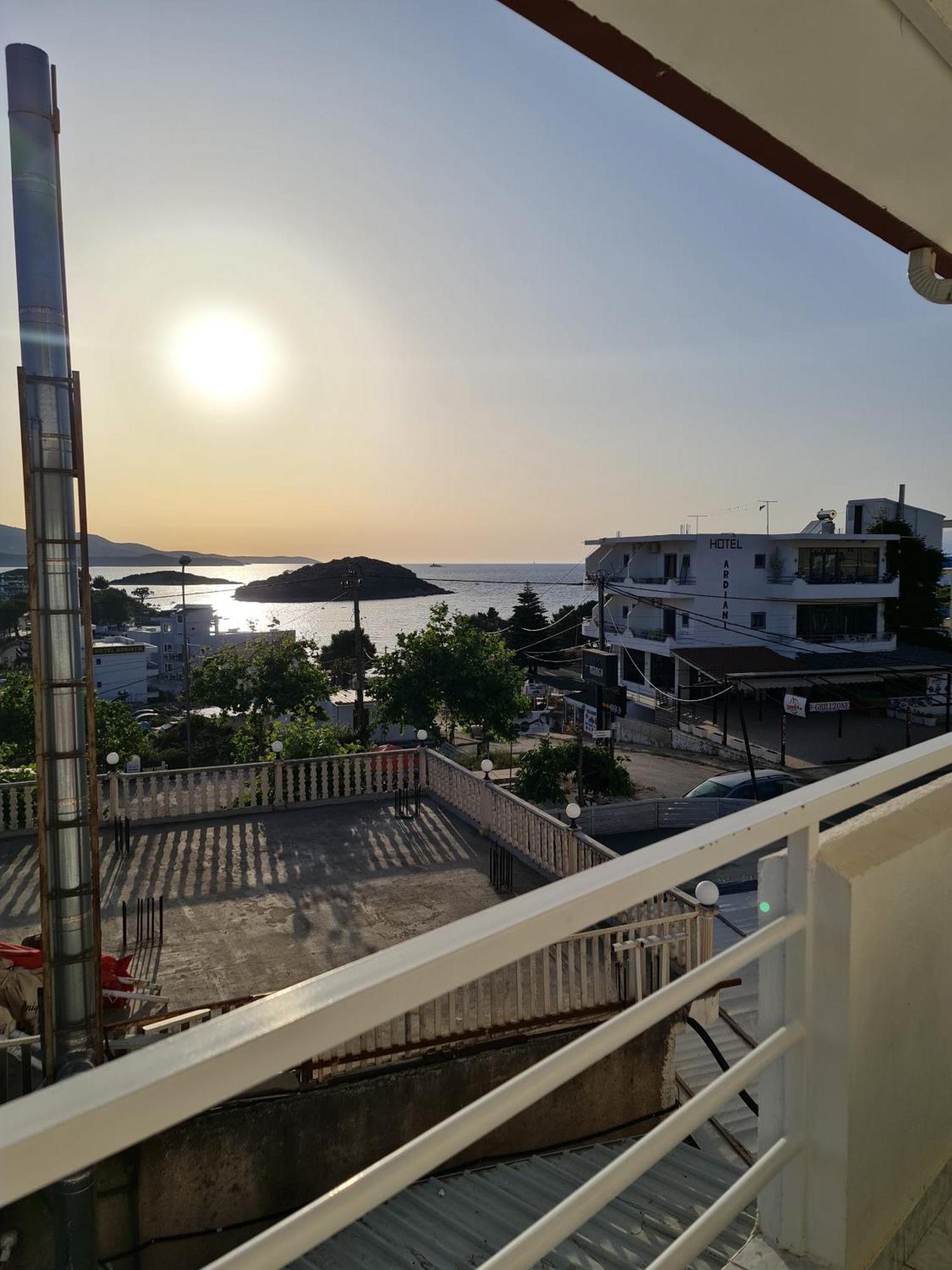 City Center Gjordeni Apartments Ksamil Esterno foto