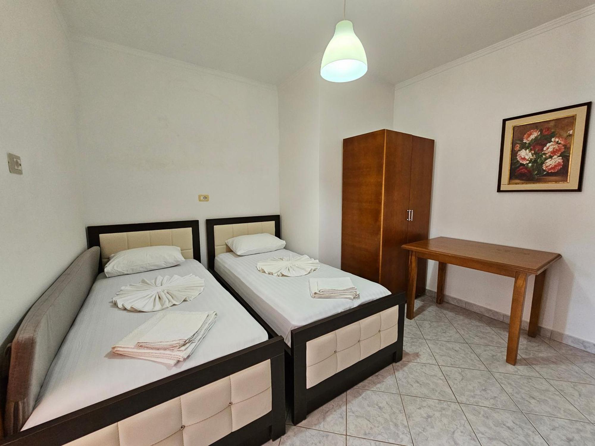 City Center Gjordeni Apartments Ksamil Esterno foto