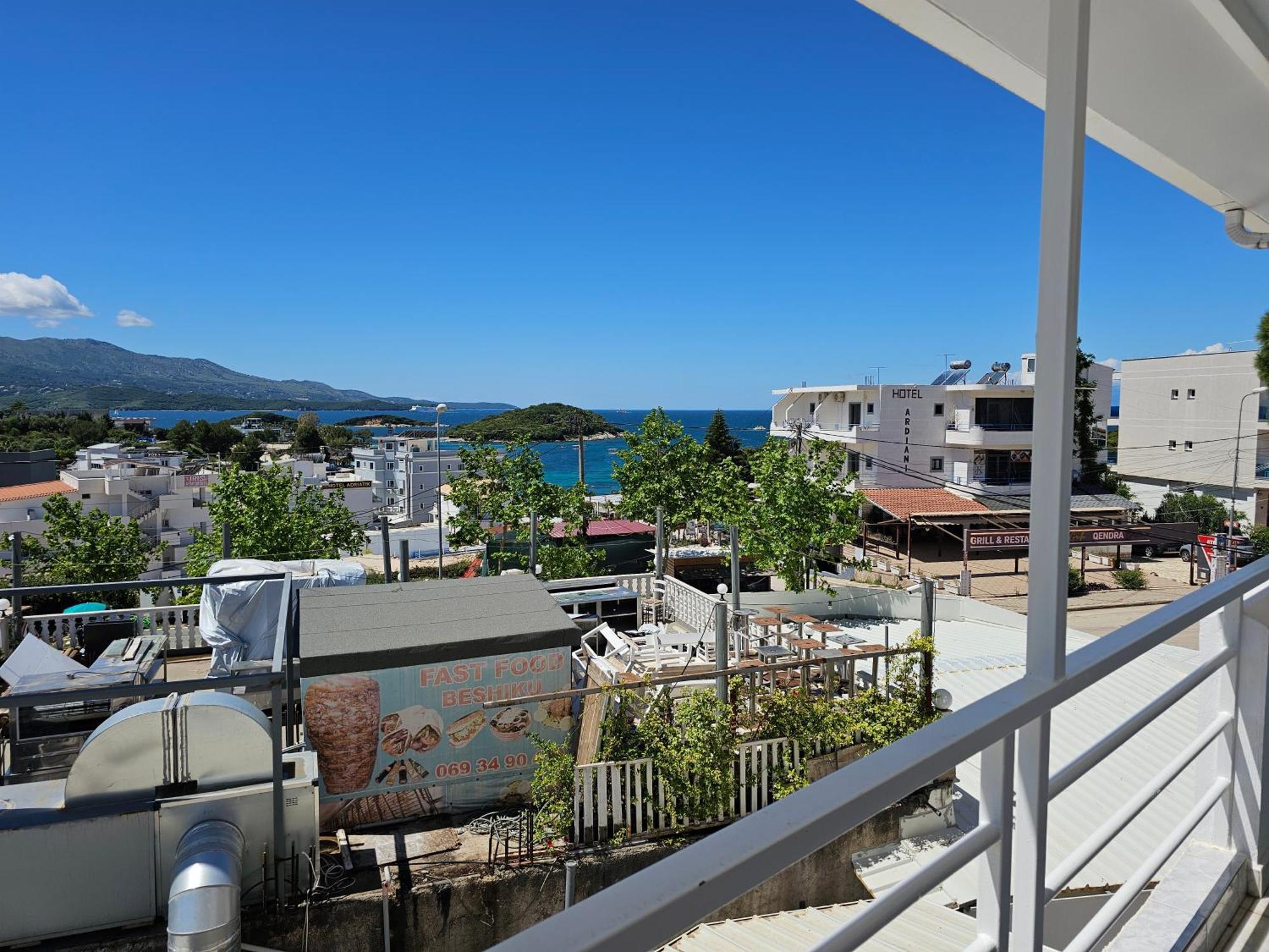 City Center Gjordeni Apartments Ksamil Esterno foto