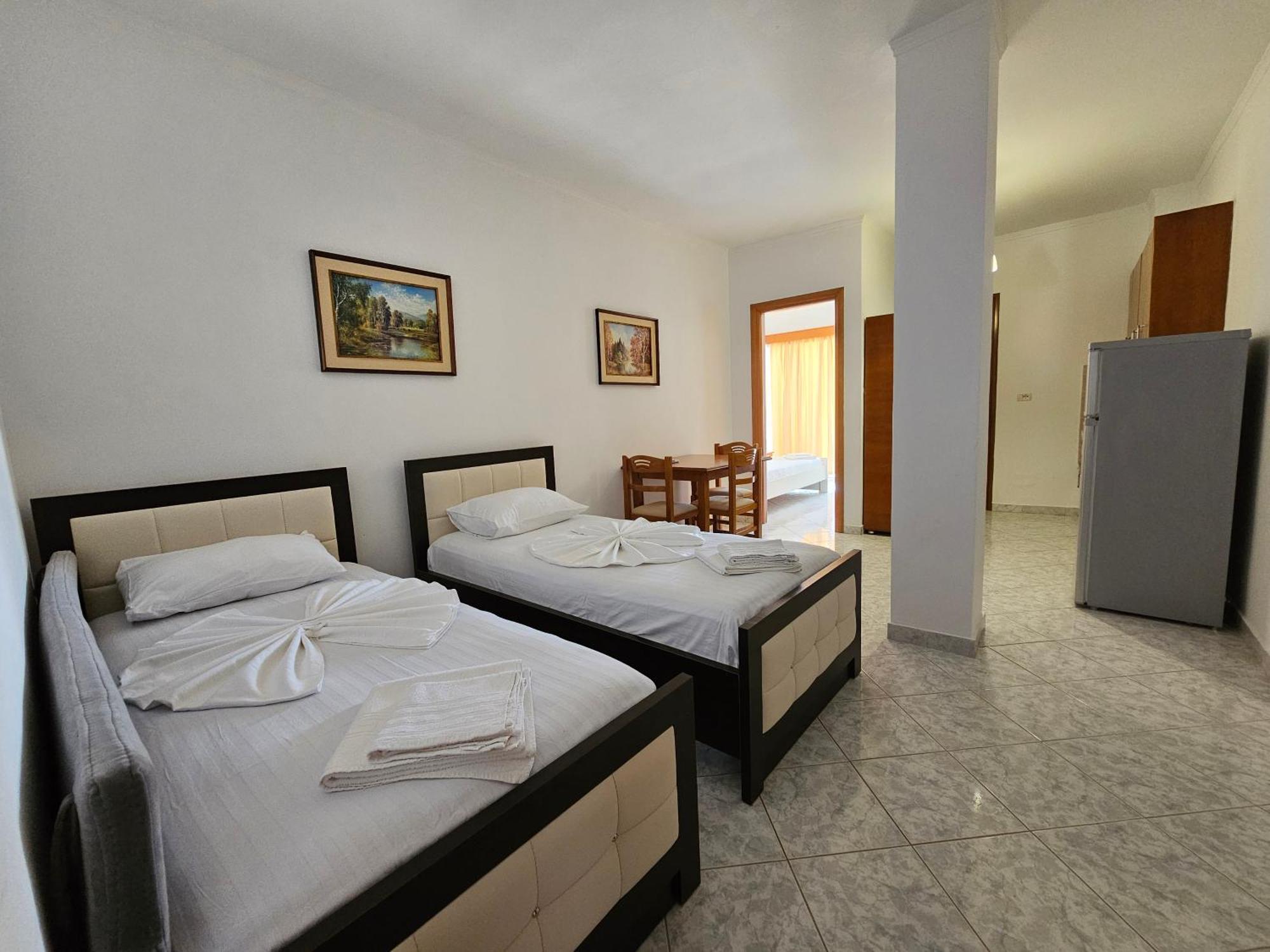 City Center Gjordeni Apartments Ksamil Esterno foto