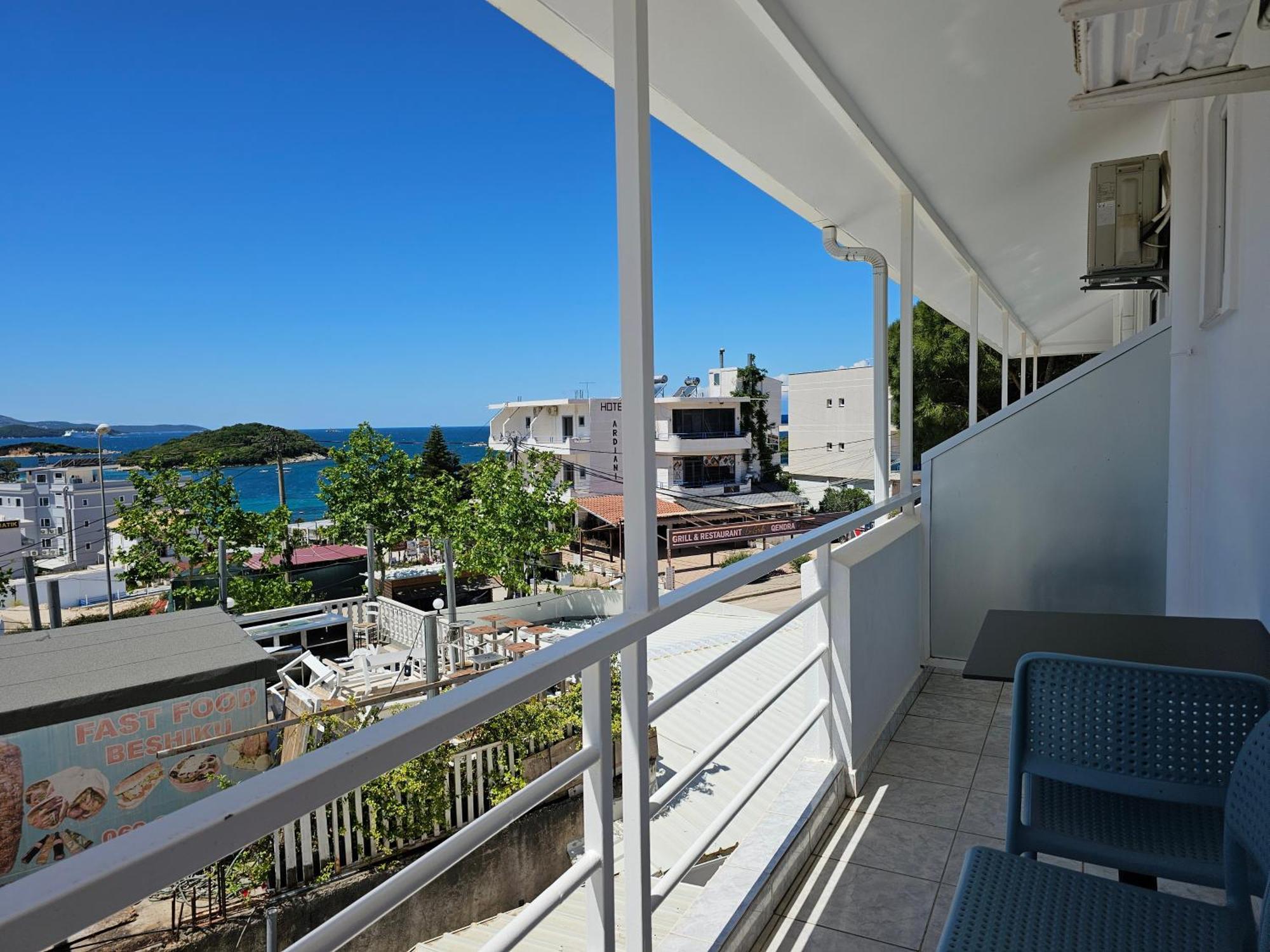 City Center Gjordeni Apartments Ksamil Esterno foto