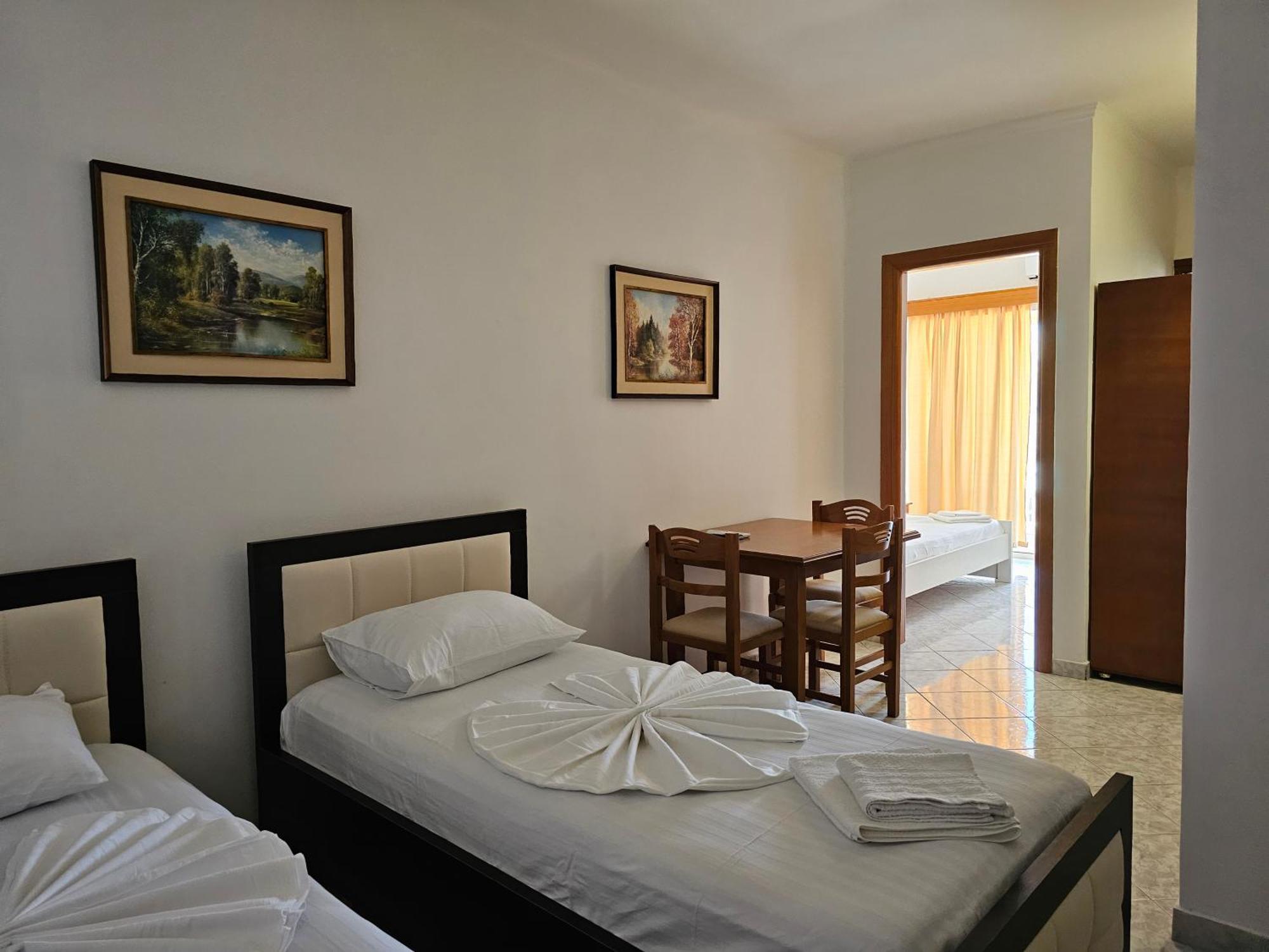 City Center Gjordeni Apartments Ksamil Esterno foto
